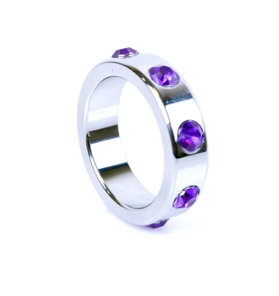 Boss Series Metal Cock Ring With Purple Diamonds Large - metalowy pierścień erekcyjny, zdobiony