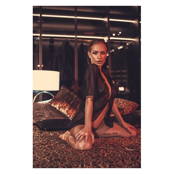Anais Apparel Luxury Velo - koszulka, Czarny