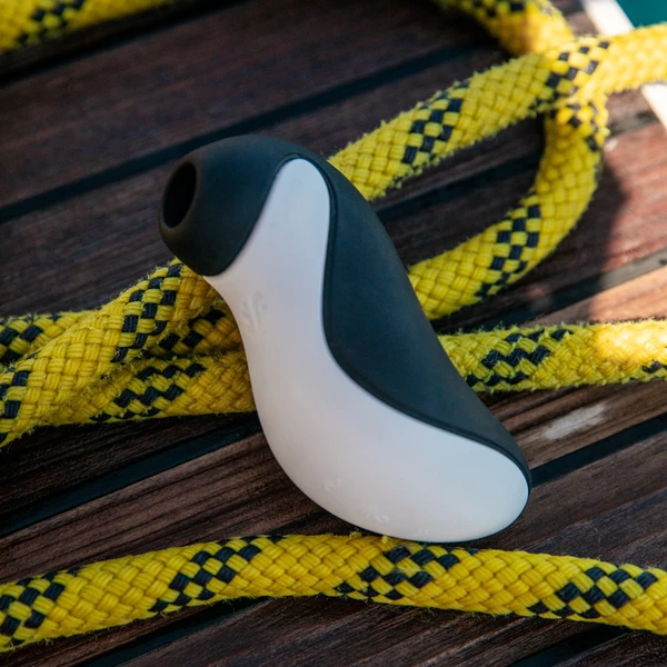 Satisfyer Orca - ultrazvukový vibrátor na klitoris s extra vibráciou