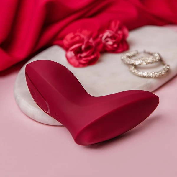 Satisfyer Exciterrr Berry - Vibrátor typu Lay-On, s pohyblivou guľôčkou stimulujúcou klitoris