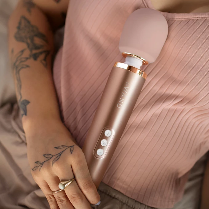 le WAND Plugin - Wibrator typu Wand, Rose gold