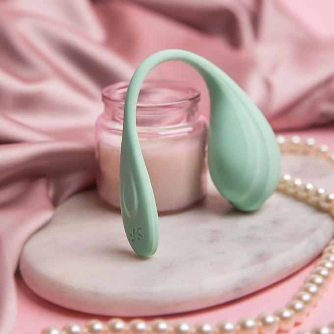 Satisfyer Smooth Petal - Vibrujúce vajíčko ovládané aplikáciou, zelené